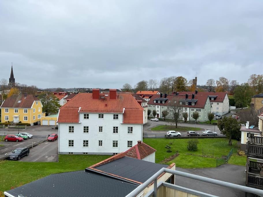 Haerligt Stort Boende I Perfekt Laege Borås Exterior foto